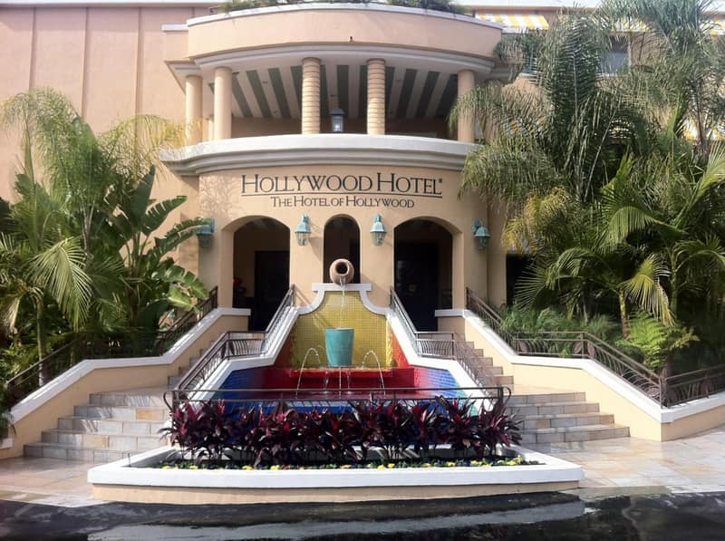 Hollywood Hotel — building
