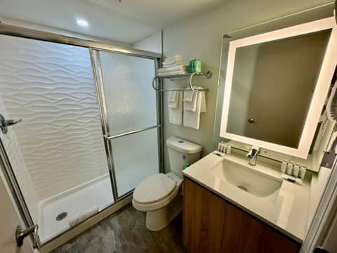 Nova Inn Resort — bathroom