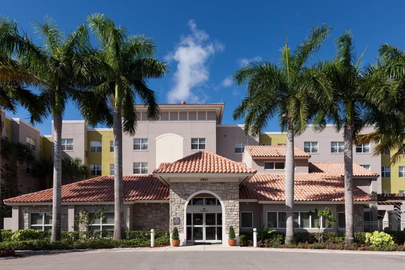 Residence Inn by Marriott Fort Lauderdale Airport & Cruise Port — building