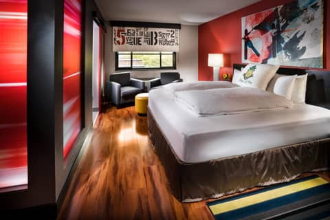 Staypineapple, Hotel FIVE, Downtown Seattle — photo 7