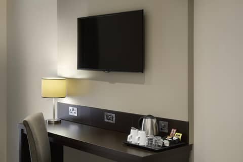 Premier Inn Glasgow Stepps - M80 J3 — photo 8