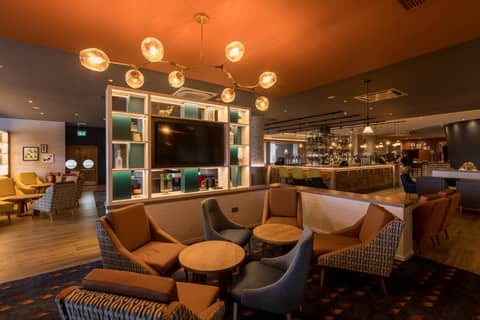 Holiday Inn Edinburgh Zoo by IHG — lounge