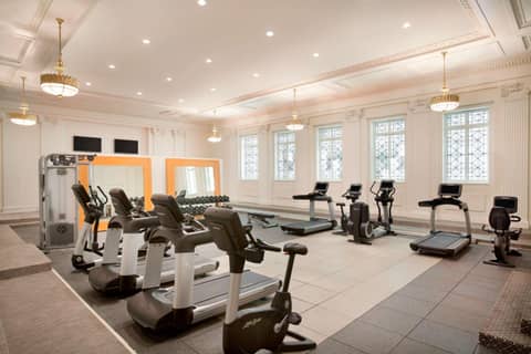 Hilton New Orleans / St. Charles Avenue — activities & amenities