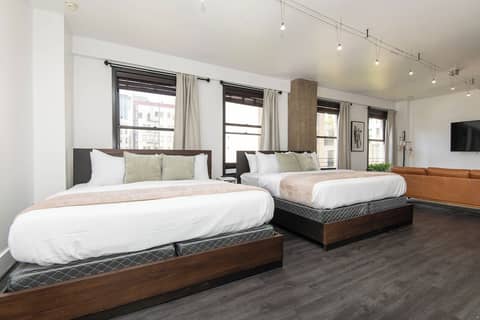 The Audemar — hotel room