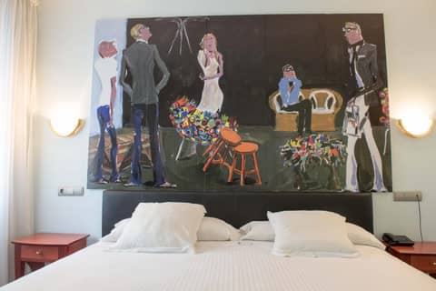 Hotel Los Angeles Granada — human