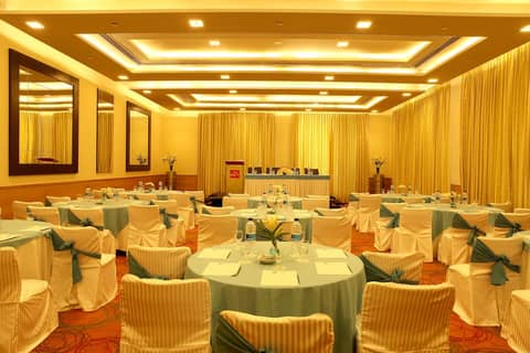 The Metropolitan Hotel & Spa New Delhi — photo 7