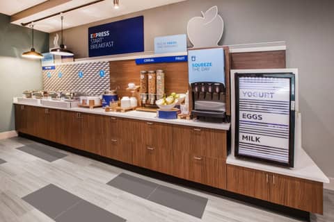 Holiday Inn Express Las Vegas Stadium Area by IHG — photo 6