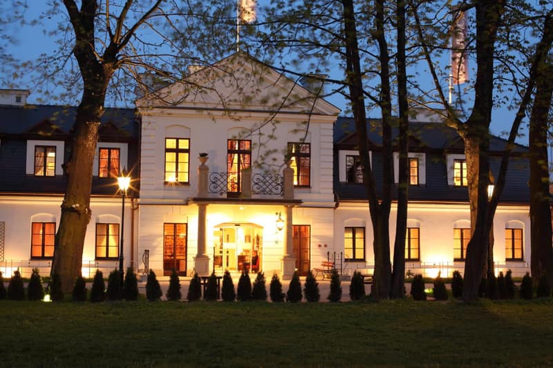 Hotel Dwór Kościuszko — building
