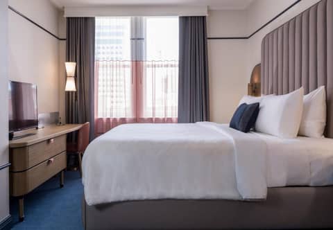 Hu Hotel Memphis — hotel room