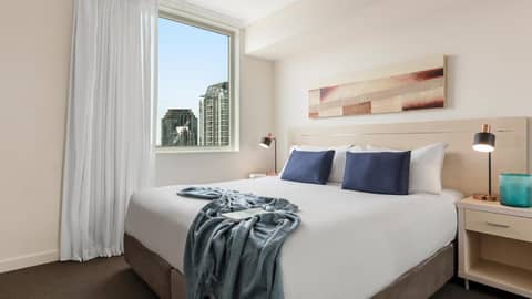 Oaks Brisbane Casino Tower Suites — hotel room