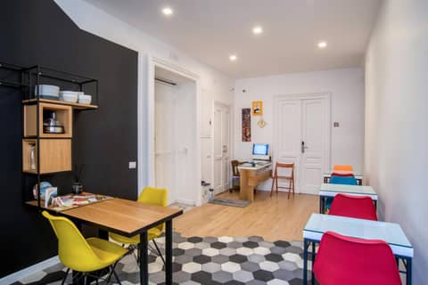 Napoliamo Guest House — dining