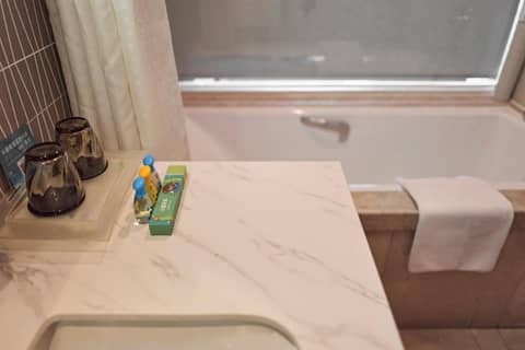 Holiday Inn Shanghai Hongqiao by IHG — photo 9