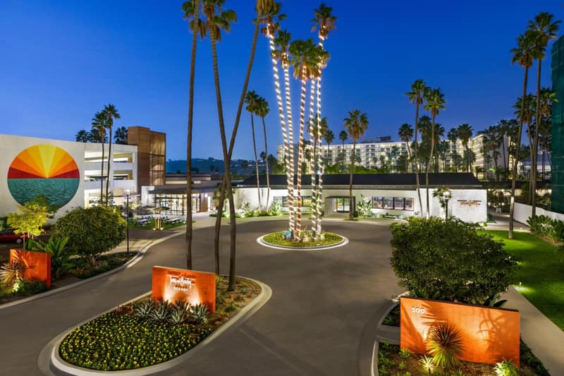 Town and Country San Diego — building