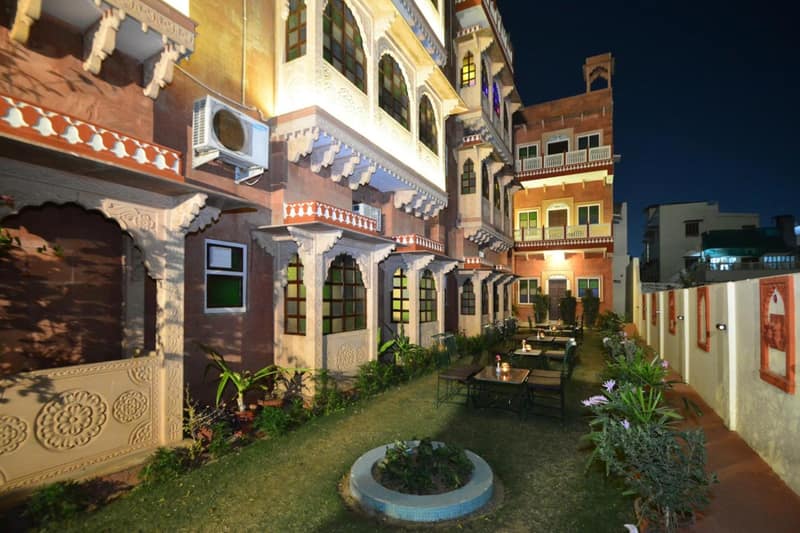 Mahal Khandela-A Heritage Hotel — building