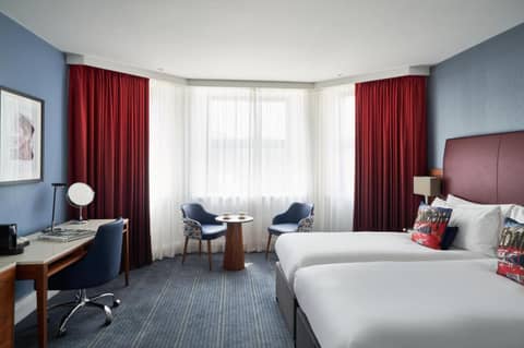 The Cumberland London — hotel room