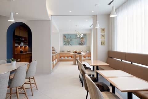 Holiday Inn & Suites Montreal Airport by IHG — photo 5