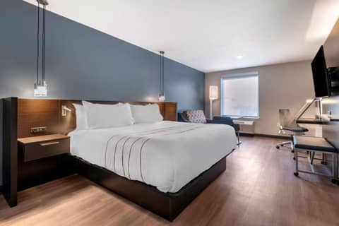 Vīb Hotel by Best Western Denver RiNo — photo 8