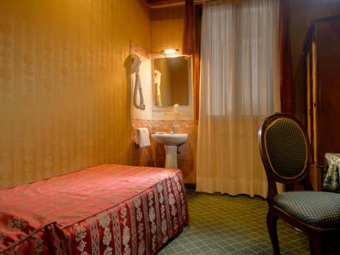 Centauro Hotel — hotel room