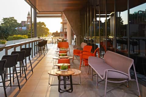 Courtyard by Marriott Brisbane South Bank — photo 8