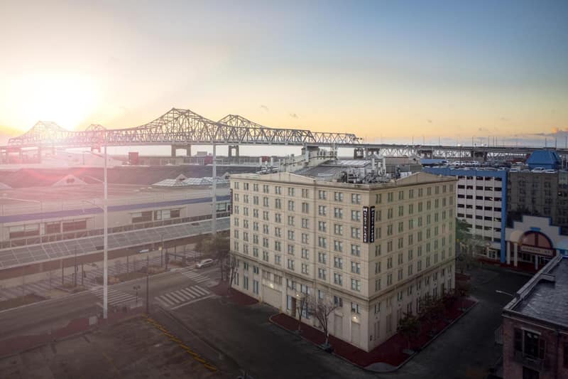 Hyatt Place New Orleans Convention Center — building