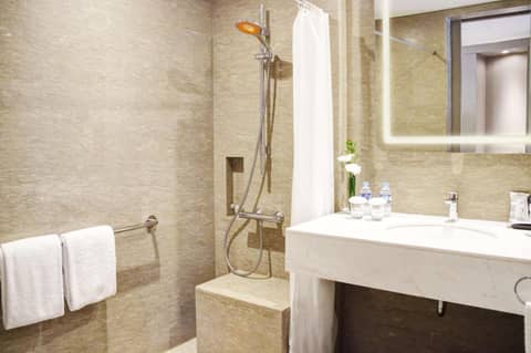 DoubleTree by Hilton Jakarta - Diponegoro — photo 7