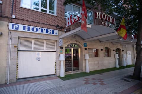 Hotel Villa de Barajas — building