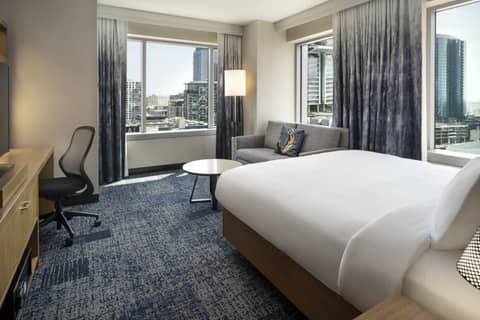 Courtyard by Marriott Los Angeles L.A. LIVE — hotel room