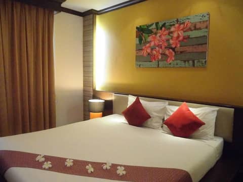 The Haleeva Aonang — hotel room