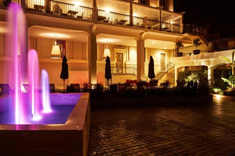 Hotel The Building — recepcion & lobby