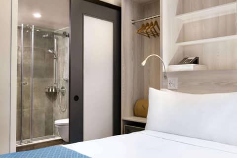 Wingate by Wyndham New York Midtown South/5th Ave — photo 3