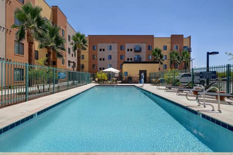 WaterWalk Extended Stay by Wyndham Phoenix N Happy Valley — recepcion & lobby