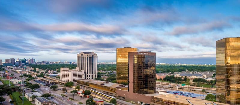 DoubleTree by Hilton Hotel Dallas Campbell Centre — building