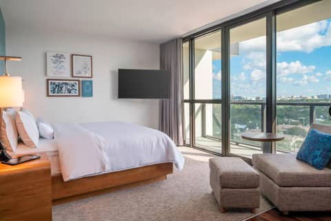 Element by Marriott Fort Lauderdale Downtown — hotel room