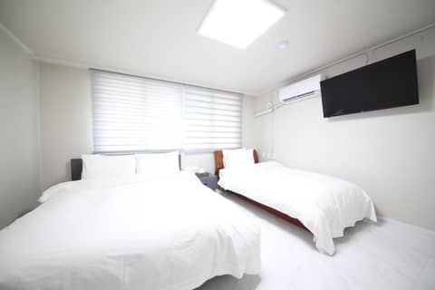 HOTEL LENITH Seomyeon — hotel room