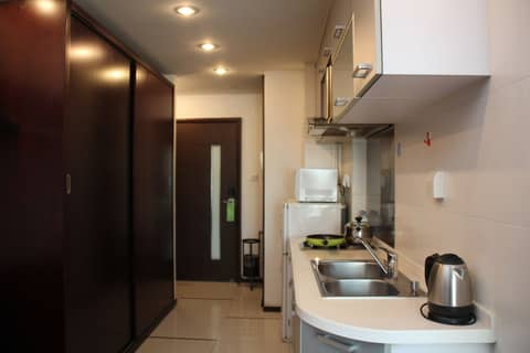 World Union Service Apartment Cosmo — kitchen