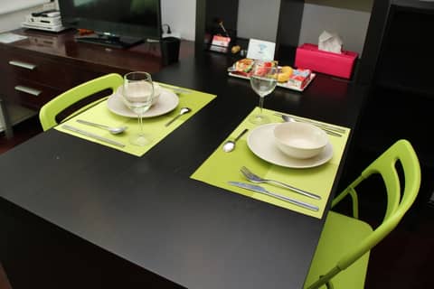 World Union Service Apartment Cosmo — dining