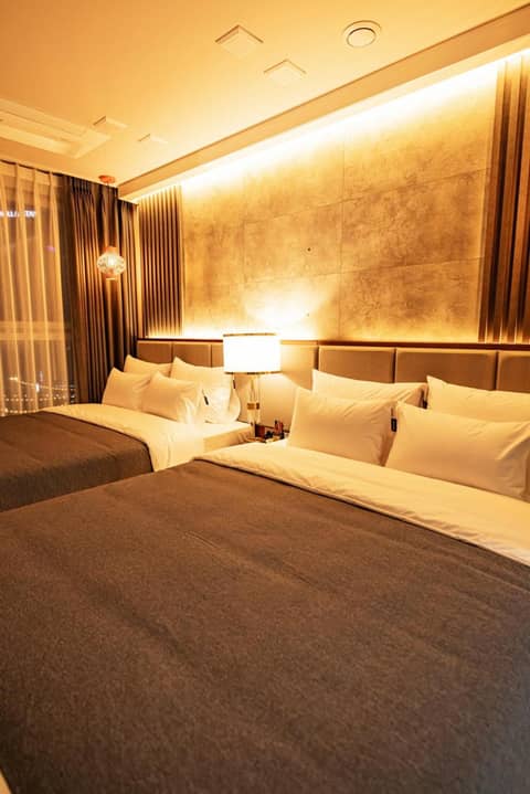 Raviens Haeundae Avenue — hotel room
