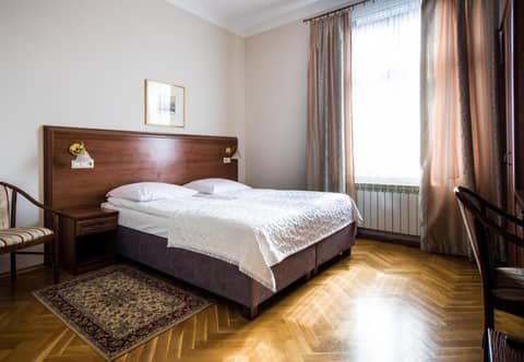 Aparthotel Basztowa — hotel room