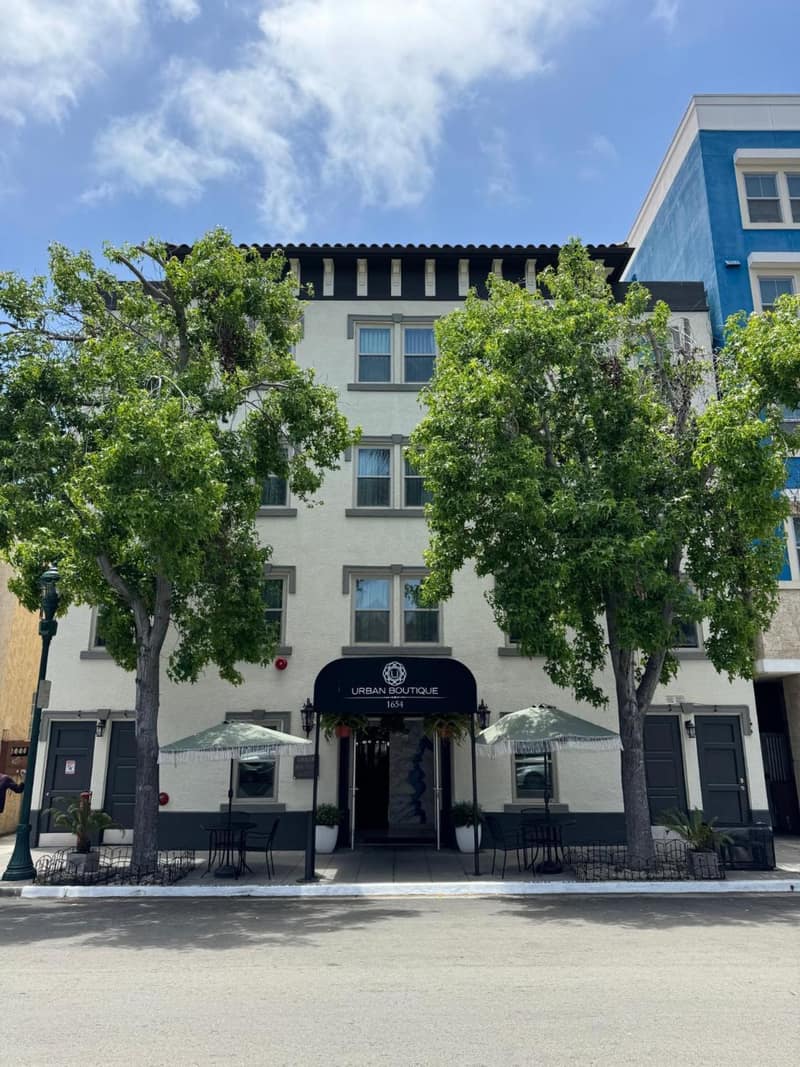 Urban Boutique Hotel- Little Italy, Downtown San Diego — building