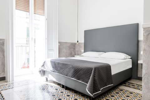 Toledostop — hotel room