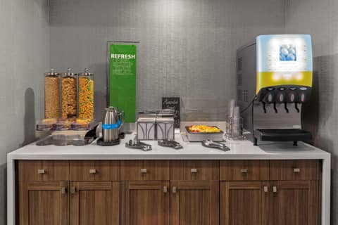 Hampton Inn & Suites Los Angeles/Hollywood, CA — photo 3