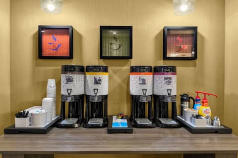 Hampton Inn & Suites Los Angeles/Hollywood, CA — photo 9