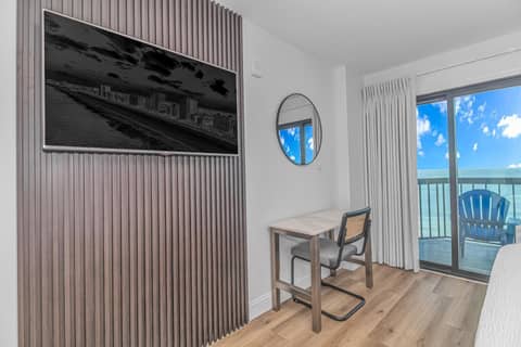 Grande Beach Resort — hotel room