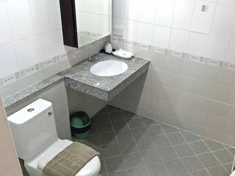 Zip Lounge & Apartments — photo 7