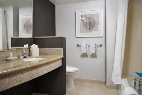 Courtyard by Marriott Washington Capitol Hill/Navy Yard — photo 4