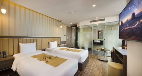 V Hotel Nha Trang — hotel room