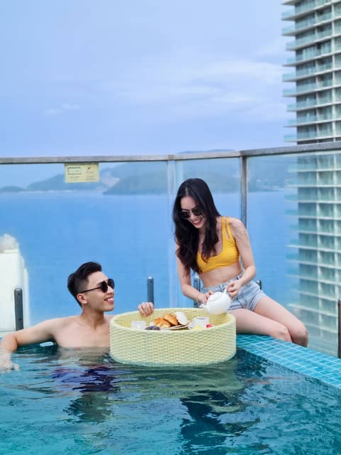 V Hotel Nha Trang — recepcion & lobby