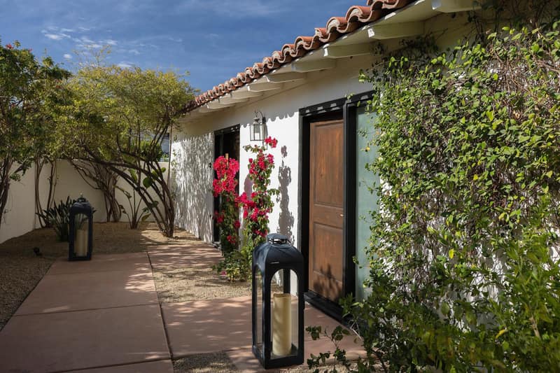 The Colony Palms Hotel and Bungalows - Adults Only — building