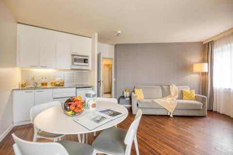 Citadines Sainte-Catherine Brussels — hotel room