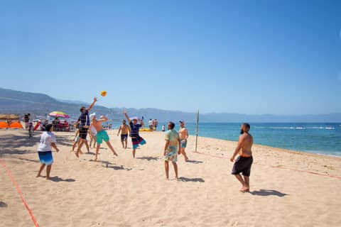 Plaza Pelicanos Club Beach Resort All Inclusive — activities & amenities